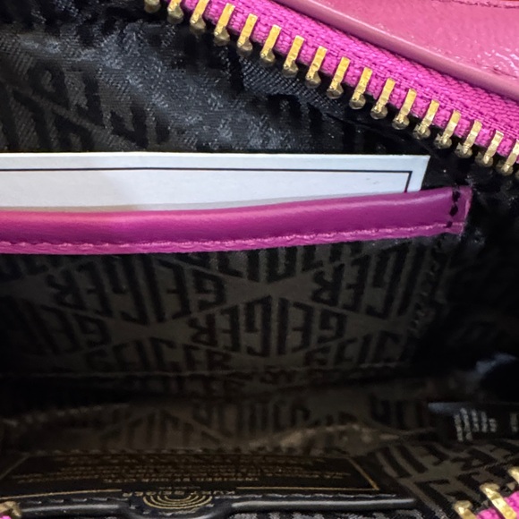 Kurt Geiger 2 way- Fuchsia Woven Crossbody Bag - Picture 4 of 6